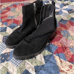 Women's black boots